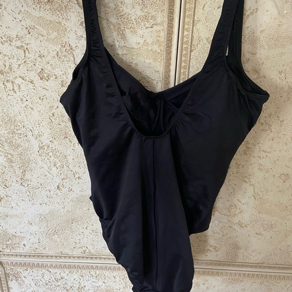 - Miraclesuit Black one piece swimsuit size 16D like new - Picture 4 of 9
